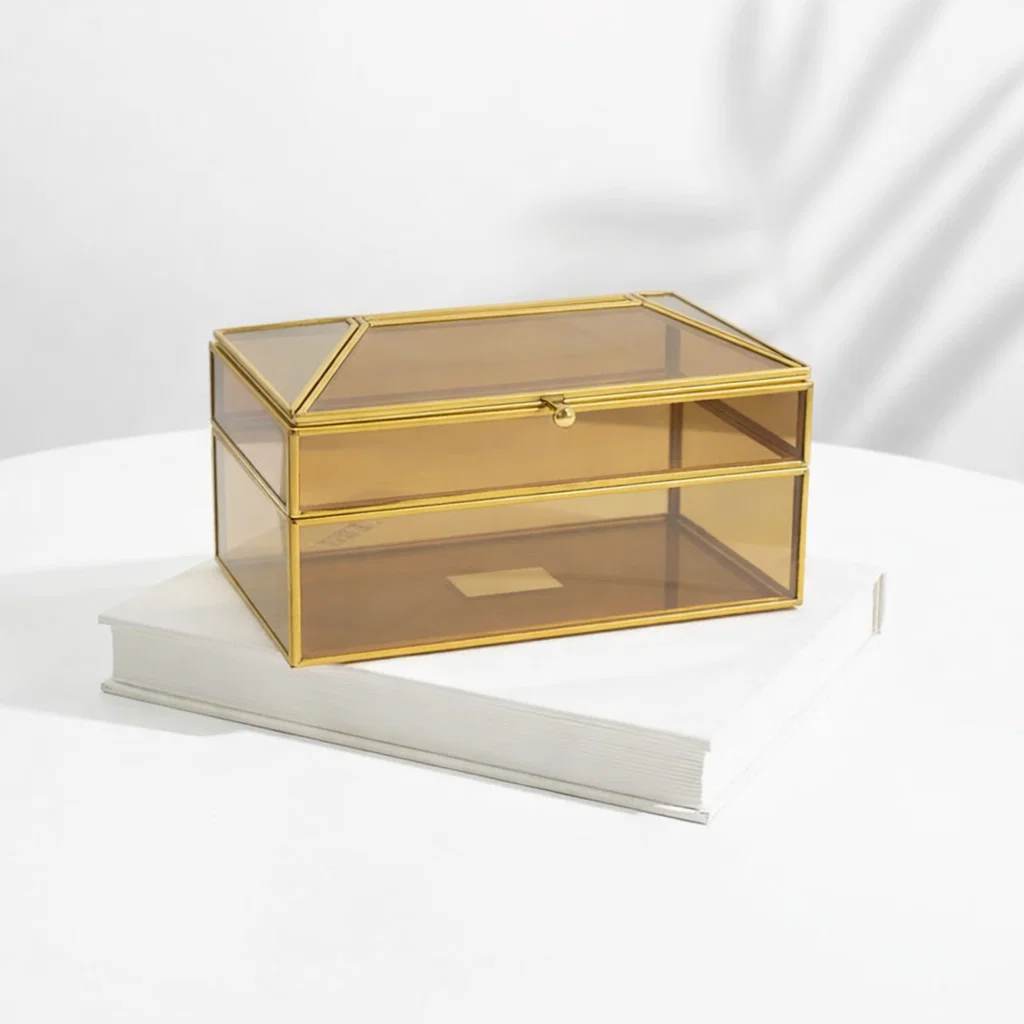 علبه مناديل فاميه [عبوه 12]