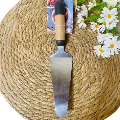 شيالة حلويات  يد خشب سيليكون * 240