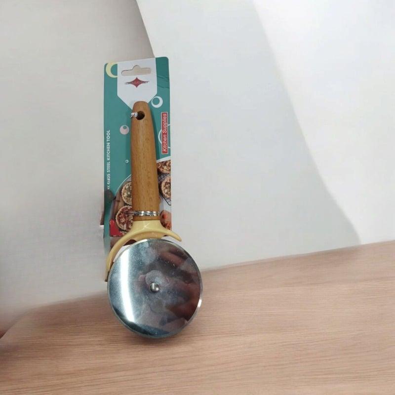 قطاعة بيتزا يد خشب فاخر * 240