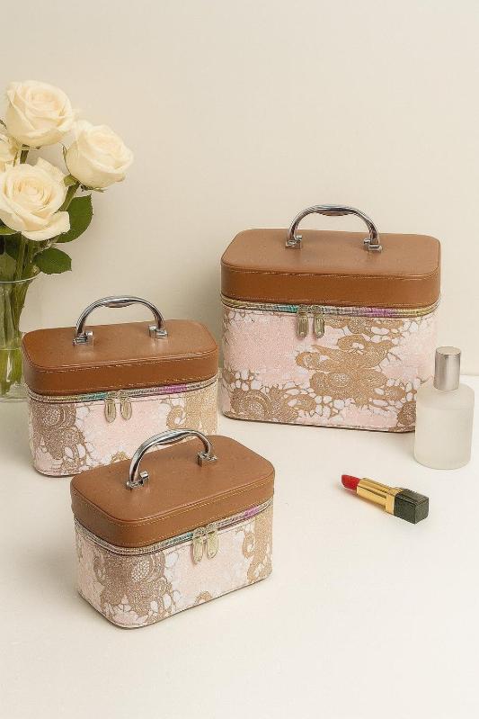 شنطه منظم ميكب و مجوهرات 3 ق [ عبوة 24]