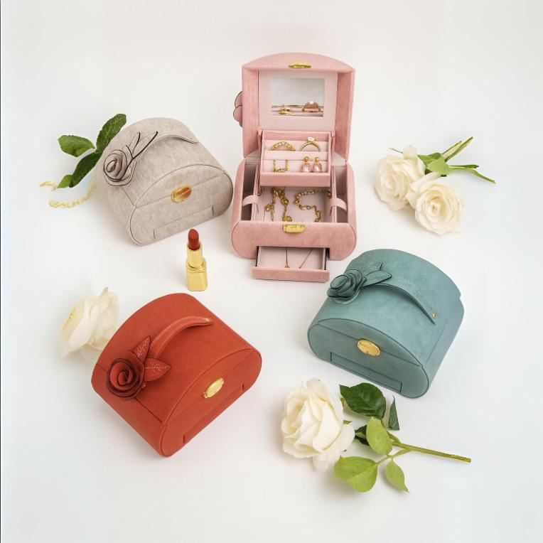 شنطه مجوهرات [ عبوة 24]