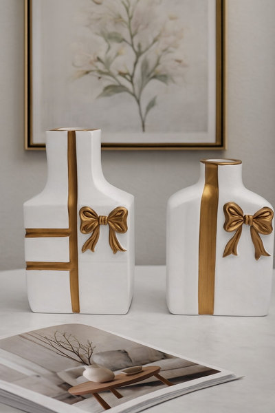 فازة فيونكة ابيض فى ذهبى وسط [ عبوة 48 ]