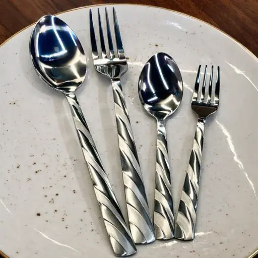 [SS-301] ملعقة سيلفر 6*1 [ عبوة 100]