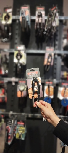 [XE-238] كسارة بندق معدن اسود * 72